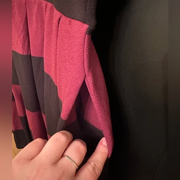 NWT Lularoe Amelia dress, XL. Black and maroon stripes with pockets. - Picture 3 of 3